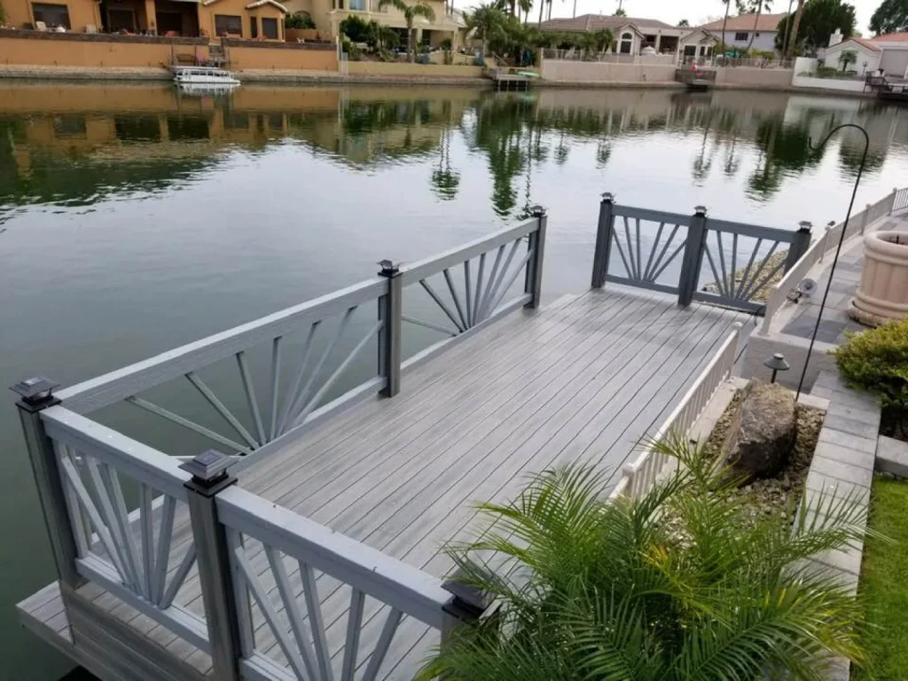 Denix Dock 3.jpg (1)